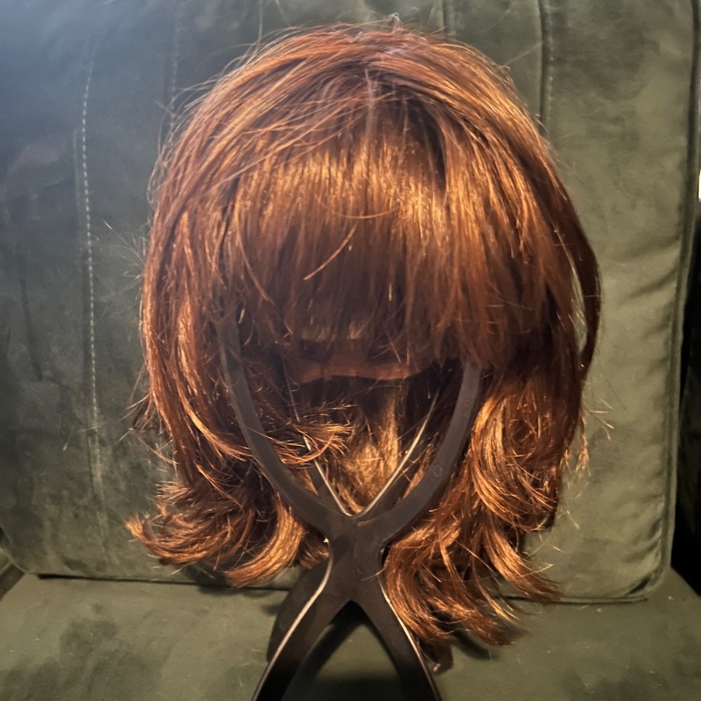 Raquel Welch
Stop Traffic
R6/30H
Chocolate Copper
Worn Twice/ No products used
